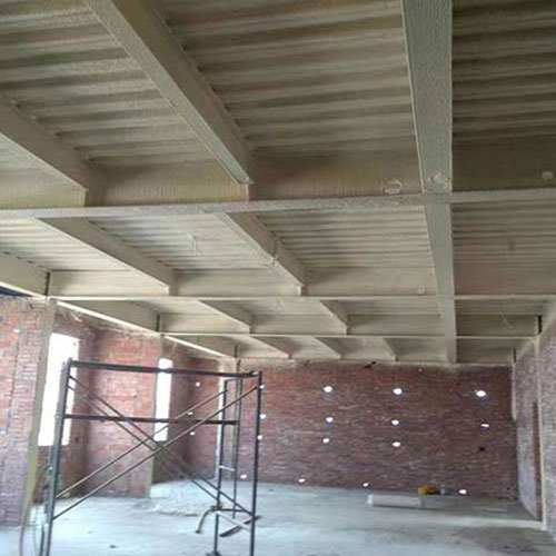 冷庫建筑保溫材料 聚氨酯硬泡發(fā)泡機(jī)設(shè)備(圖2) 冷庫建筑保溫材料聚氨酯硬泡發(fā)泡案例