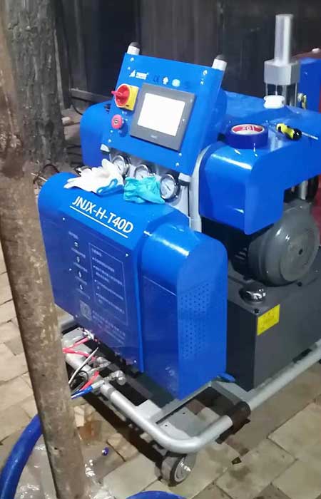 焦作哪個市場賣聚脲噴涂機(圖1) JNJX-H-T40D液壓聚脲噴涂機