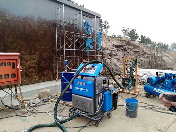 聚脲涂料噴涂機(圖1) H5600T聚脲涂料噴涂機